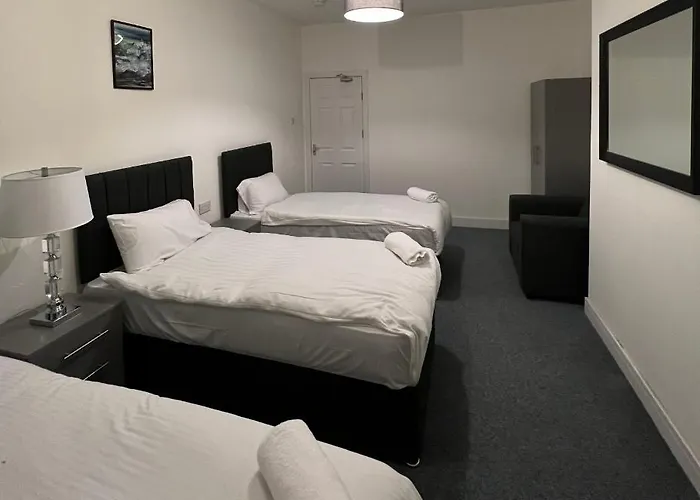 The Bake Apartment - 5 Bedroom Large Apartment Sleeps Up To 16 Person