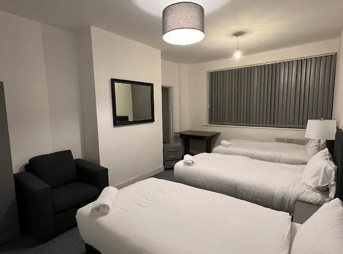 The Bake Apartment - 5 Bedroom Large Apartment Sleeps Up To 16 Person