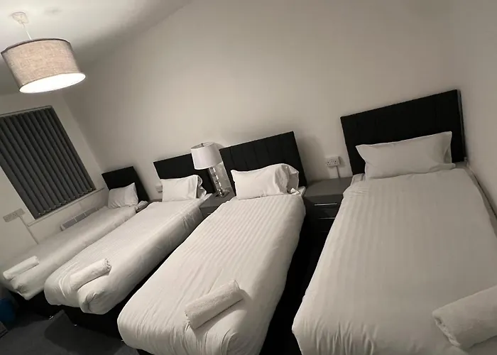 The Bake Apartment - 5 Bedroom Large Apartment Sleeps Up To 16 Person