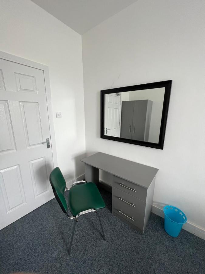 Appartement The Bake - 5 Bedroom Large Sleeps Up To 16 Person Newcastle upon Tyne