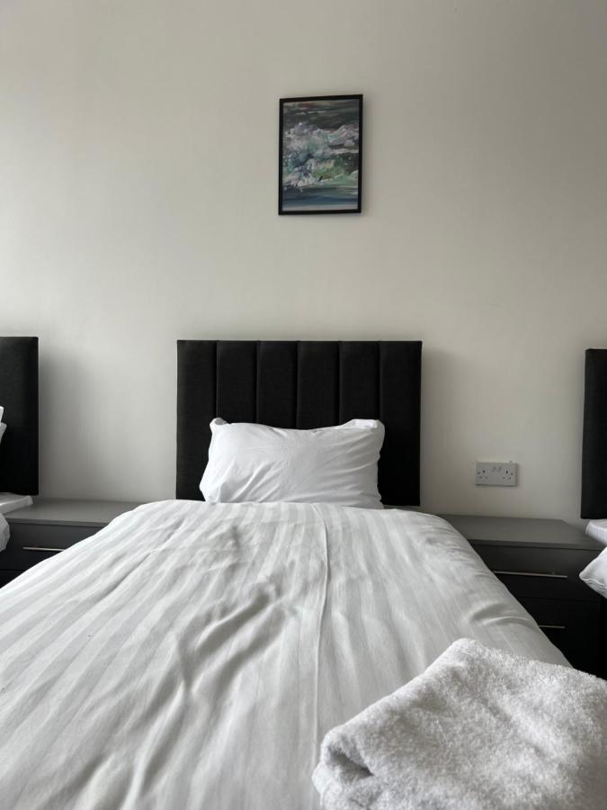 The Bake - 5 Bedroom Large Sleeps Up To 16 Person Appartement *